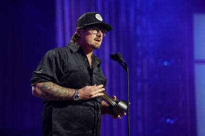 Country Singer Hardy And Crew In Bus Crash, Suffer Significant Injuries, Tour Dates Halted - deadline.com - Nashville - county Wilson - county Bristol - Tennessee - county Hardy