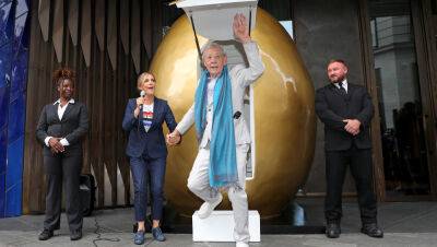 Ian McKellen Emerges From Giant Gold Egg to Reveal New Role as ‘Mother Goose’ in Pantomime Production - variety.com - Britain - county Will