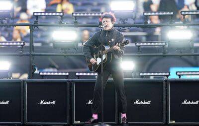 Watch Yungblud perform ‘The Funeral’, ‘Tissues’ and more at NFL London Games halftime show - www.nme.com - Minnesota - USA - New Orleans