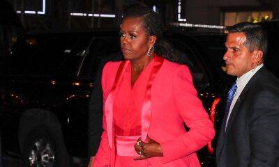 Michelle Obama looks stunning in a pink power suit - us.hola.com - New York - South Africa - Kenya - Belarus