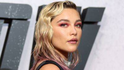 Florence Pugh Says She Was Asked to Lose Weight and Alter Her Face For a Role - www.glamour.com - Los Angeles