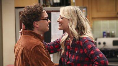 Kaley Cuoco and Johnny Galecki Reveal the 'Big Bang Theory' Episode That Started Their Real-Life Romance - www.etonline.com
