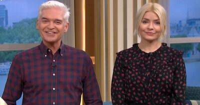 ITV This Morning's Holly Willoughby defends Harry and Meghan as they release new photo days after King Charles' family portrait - www.manchestereveningnews.co.uk - Britain - Scotland