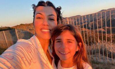Why Kourtney Kardashian co-sleeps with her 10-year-old daughter Penelope - us.hola.com - France - county Travis