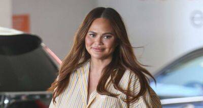 Chrissy Teigen Flashes Her Pregnant Belly While Out Shopping in L.A. - www.justjared.com - Los Angeles
