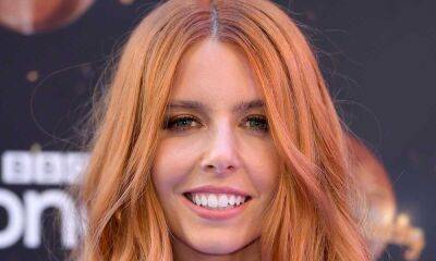 Stacey Dooley flashes growing baby bump in the prettiest pastel co-ord at star-studded event - hellomagazine.com
