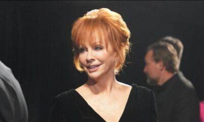 Reba McEntire expresses sadness over death of Loretta Lynn and her mother - hellomagazine.com
