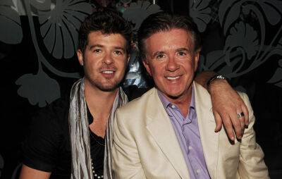 Watch Robin Thicke cover ‘Growing Pains’ theme to honour late father on ‘Masked Singer’ - www.nme.com - USA