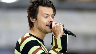 Harry Styles reschedules Chicago show due to band, crew illness after fans camp outside venue - www.foxnews.com - California - Italy - Chicago