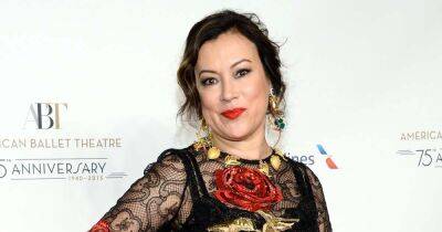 Jennifer Tilly: 25 Things You Don’t Know About Me (I Can See Ghosts!) - www.usmagazine.com - California