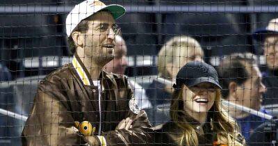 Emma Stone and Husband Dave McCary Get Booed During Date Night at Mets-Padres Game: See Photos - www.usmagazine.com - New York - California - county San Diego
