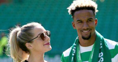 Helen Flanagan 'split from Scott Sinclair after strange sign when engagement ring snapped' - www.dailyrecord.co.uk - Britain