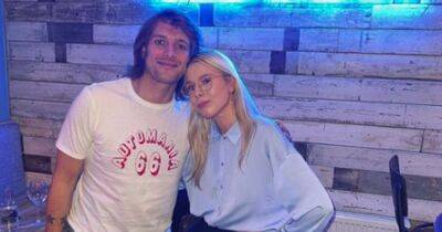 Paolo Nutini spotted in Glasgow restaurant as he poses with staff for snap - www.dailyrecord.co.uk - Britain - Scotland - Manchester - Greece