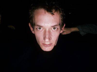 Keith Levene Dies: Founding Member Of The Clash And PIL Was 65 - deadline.com - Britain - county Jones - county Norfolk