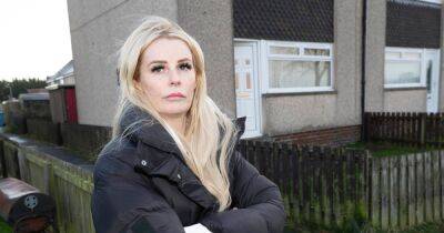 Single mum forced live separate from kids after asbestos and dampness found in council house - www.dailyrecord.co.uk - Beyond