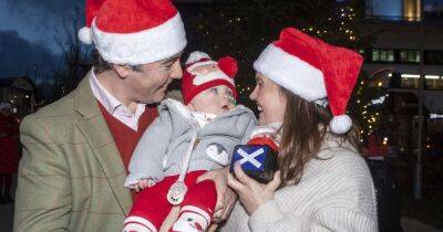 Premature Scots baby born weighing less than bag of sugar turns on Christmas lights at hospital - www.dailyrecord.co.uk - Scotland