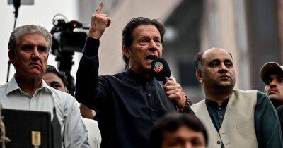 Imran Khan shot in 'assassination attempt' on former Pakistan Prime Minister - www.dailyrecord.co.uk