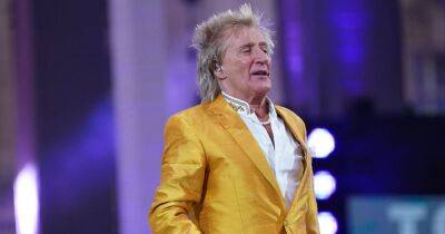 Sir Rod Stewart pays emotional tribute to late father ahead of Scottish Music Awards honour - www.dailyrecord.co.uk - Britain - Scotland - county Isle Of Wight