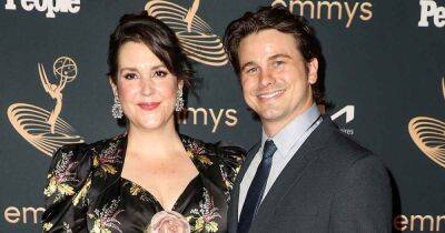 Jason Ritter Gushes Over Wife Melanie Lynskey’s Success and Shares Key to Their Marriage: ‘Unwillingness to Grow Can Be Poisonous’ - www.usmagazine.com - Alabama - county Love