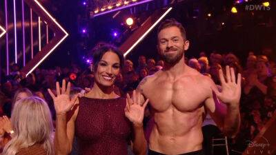 ‘Dancing With The Stars’: Not One But Two Celebs Go Home On ’90s Night - deadline.com - Jersey - county Dallas
