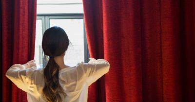 Energy expert shares curtain trick for keeping homes warm this winter - www.dailyrecord.co.uk
