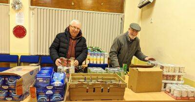 Falkirk community offer free food to help struggling families ahead of Christmas - www.dailyrecord.co.uk