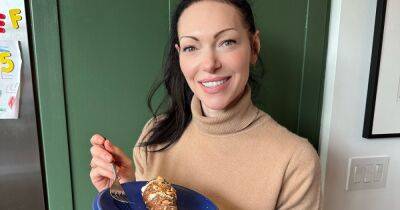 Laura Prepon Shares Her Cheesy Hasselback Sweet Potatoes With Herbs and Hazelnuts Recipe — and It’s the Ultimate Holiday Treat - www.usmagazine.com - New Jersey