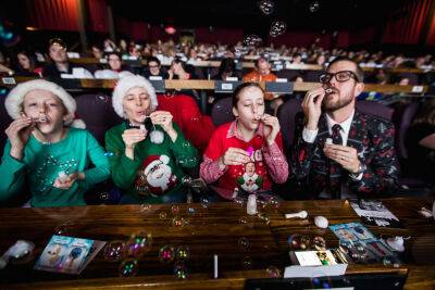 An ‘Elf’ Christmas Story: 30,000 Hats, Spaghetti With Maple Syrup And Alamo Drafthouse Watch Parties That Sleigh It At The Box Office - deadline.com - New York - Texas - Santa