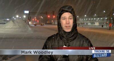 Iowa Sports Reporter Lets Viewers Know He’s Not Happy About Being Sent To Cover A Blizzard at 3:30 a.m. – Watch - deadline.com - state Iowa