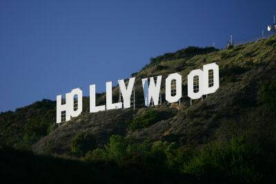 L.A.’s New Mayor Rescinds Directive Meant To Light Up The Hollywood Sign At Night - deadline.com - Los Angeles