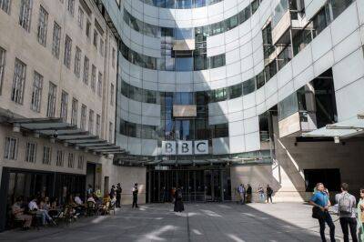 Blind BBC News Correspondent Fights Off Mugger Outside New Broadcasting House - deadline.com - Britain