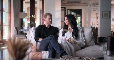 Prince Harry Jokes He Was in ‘Downward Dog’ While Proposing to Meghan Markle: See Him Get Down on 1 Knee - www.usmagazine.com - California