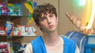 'Three Months': Watch Troye Sivan in the Exclusive Trailer for the Coming-of-Age Dramedy - www.etonline.com - Florida
