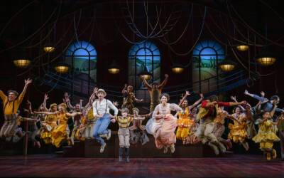 ‘The Music Man’ Broadway Review: Hugh Jackman & Sutton Foster Step Lively To Old Familiar Tunes - deadline.com - Oklahoma - city River