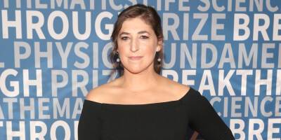Mayim Bialik Is Getting Backlash From 'Jeopardy!' Fans Because of a Term She Keeps Using - www.justjared.com