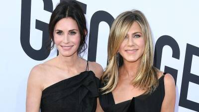 Courteney Cox's Throwback Birthday Tribute for Jennifer Aniston Is the Epitome of Friendship - www.etonline.com