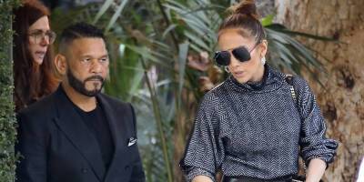 Jennifer Lopez Lunches With Manager Benny Medina On 'Marry Me' Premiere Day - www.justjared.com - Los Angeles