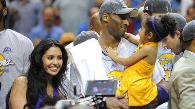 Vanessa Bryant Honors Kobe and Gianna Bryant in 'This is Los Angeles' Super Bowl Commercial - www.etonline.com - Los Angeles - Los Angeles