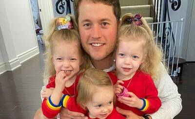 Matthew Stafford's Wife Kelly & Their 4 Kids - Cutest Family Photos! - www.justjared.com - Los Angeles - California - Indiana - Michigan - city Detroit, state Michigan - county Stafford