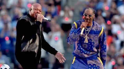 Snoop Dogg and Dr. Dre Kick off Super Bowl Halftime Show With Epic Performance of 'The Next Episode' - www.etonline.com - Los Angeles - California