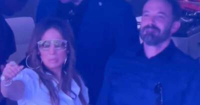 People love the cameos of Jennifer Lopez and Ben Affleck dancing at the Super Bowl - www.msn.com - Britain - Los Angeles - California