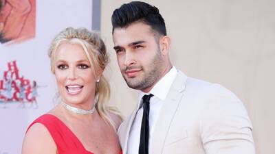 Britney Spears Gushes Over Fiancé Sam Asghari On Valentine’s Day: He’s ‘Pretty Hot’ — Watch - hollywoodlife.com - Hawaii - Santa - county Maui
