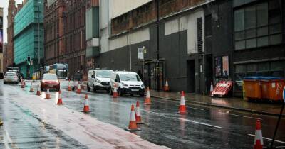Work underway at old Cornerhouse building after warning of 'potential collapse' onto path - www.manchestereveningnews.co.uk - Manchester - city Oxford