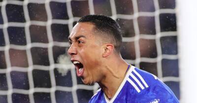 Youri Tielemans told to seek Chelsea or Liverpool transfer over Manchester United - www.manchestereveningnews.co.uk - Manchester - Belgium - city Leicester