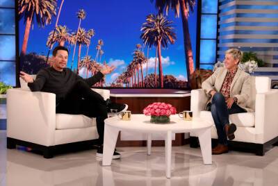 Mark Wahlberg’s Family Left Him And Went On Vacation Over The Holidays When He Got COVID - etcanada.com