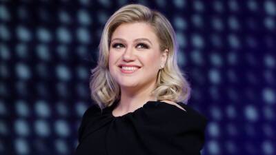 Kelly Clarkson Seeking to Legally Change Her Name to Kelly Brianne - www.etonline.com