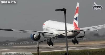 Tens of thousands of people are watching a live feed of planes landing at Heathrow in Storm Eunice - www.manchestereveningnews.co.uk - Britain - Manchester