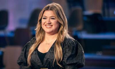 Kelly Clarkson files to drop her father’s last name to legally become Kelly Brianne - us.hola.com - USA