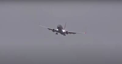 Dramatic moment pilot aborts landing at Manchester Airport as Storm Eunice batters UK - www.manchestereveningnews.co.uk - Britain - Manchester - Rome - county Isle Of Wight - city Venice