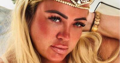 Gemma Collins shows off glowing complexion as she goes makeup free for brunch - www.ok.co.uk